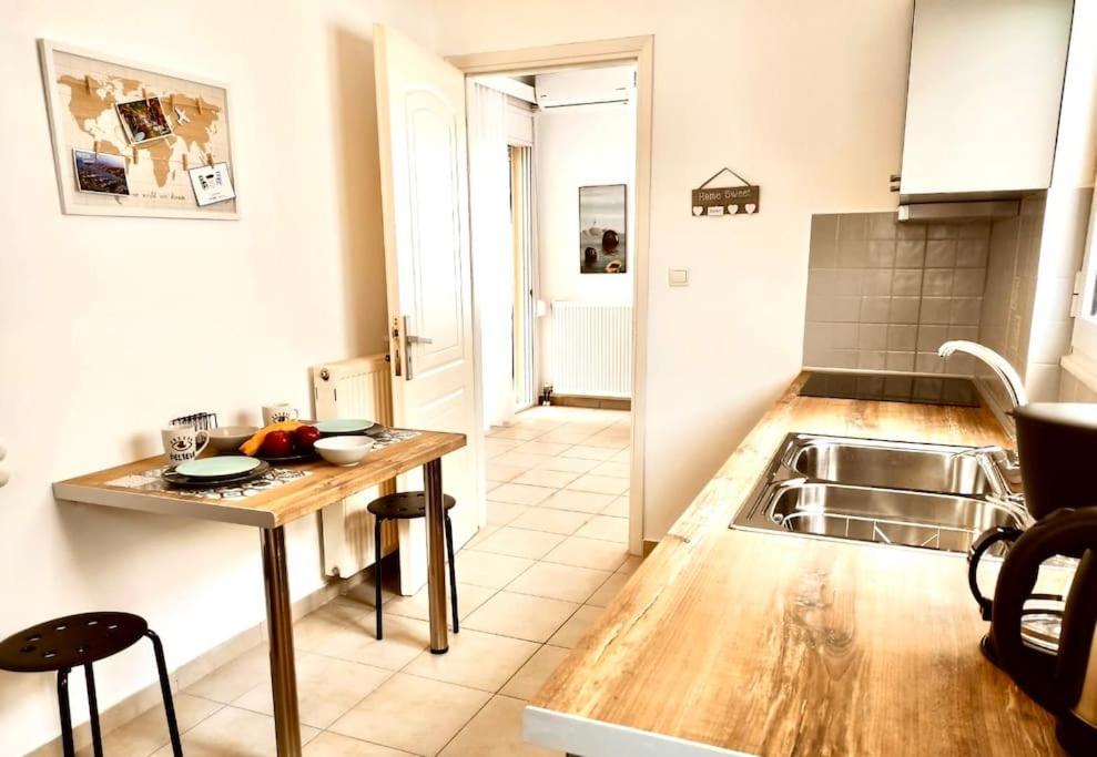 To Ble Im Herzen Prevezas Apartment *